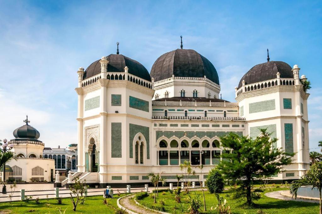 The Sulthan Darussalam Медан Экстерьер фото